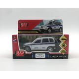 Машина металл LADA NIVA ПОЛИЦИЯ 12 см, двери, багаж, инерц, серебрист, кор. Технопарк