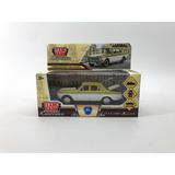 Машина металл ГАЗ-2401 ВОЛГА длина 12 см,дв,багаж,инерц,золотой,кор Технопарк